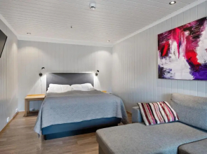 Solstad Hotel & Motel