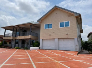 5 Bedroom Vacation home in Adenta