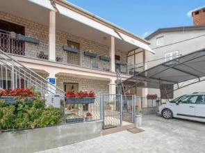 Comfortable Apartment in Umag With Parking Space