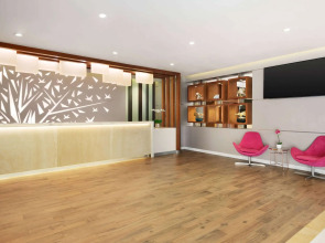 Howard Johnson Plaza By Wyndham Dubai Deira