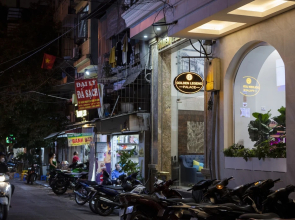 Golden Legend Palace Hotel