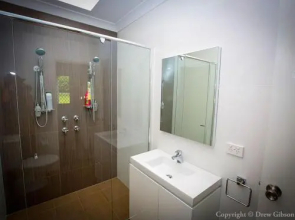 Wine Country Cottage located right at the Hunter Valley gateway, close to everything