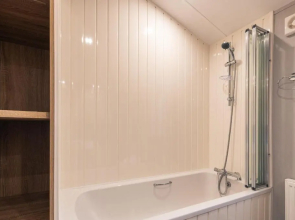 The Haven Lodge with Hot Tub