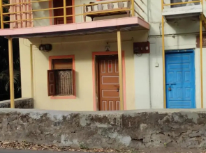 Parvati Niwas Homestay -Nearby Revdanda Beach & Fort - WiFi available