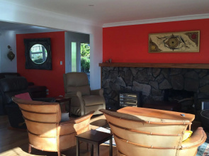 Lakeview Holiday Home
