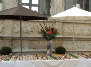 Hotel de Bourgtheroulde, Autograph Collection