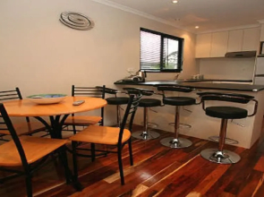 Glenaire Apartments at Meredith