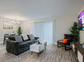Spacious 2BR 1BA Haven - Perfect for Families