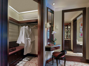 Отель Futian Shangri-La Shenzhen