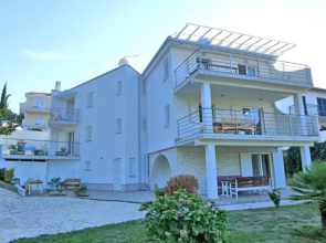 Vlado - 300 m From Pebble Beach - A5