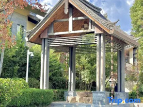 Shirley villa garden holiday villa
