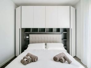 Silvia Lenno House - By House Of Travelers