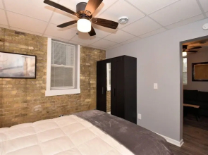 Modern Meets Vintage! Renovated 1 BR in Milwaukee