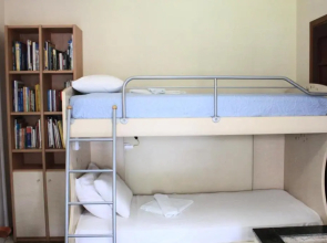 Hector Villa Airport by Airstay