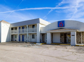 Motel 6 Indianapolis, IN – South