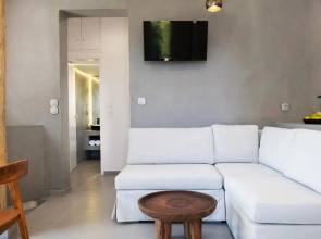 Elisa Seaside Luxury Suite Private hot Tub, Beach