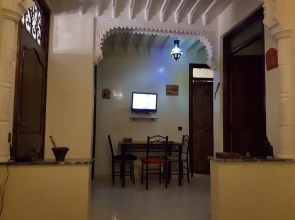 Zwina Appart: A Small, Cozy Family Nest