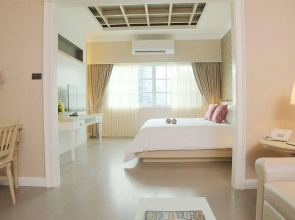 The Raya Surawong Bangkok