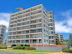 Ebbtide 38 - On The Beach!