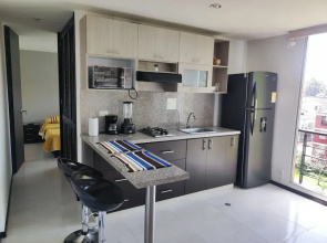 Modern Miravalle Apartment