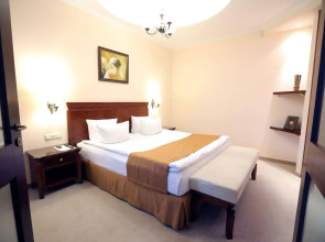 Отель Вэйлер