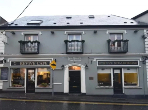 Eyre Square Townhouse
