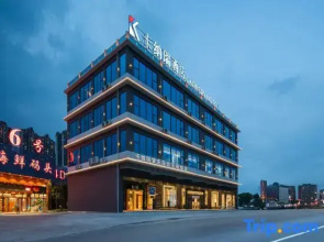 Canary Hotel