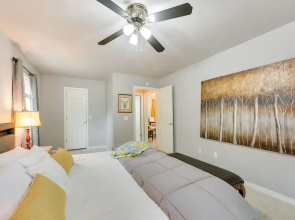 Peaceful Rogers Home Near Beaver Lake!
