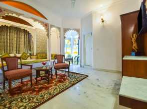 OYO 23380 Raj Palace
