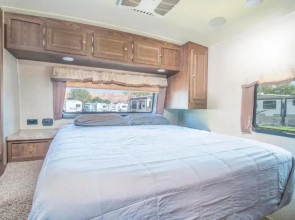 Outdoor Experience Glamping Trailer OK36