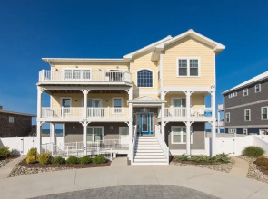 All Inn Virginia - 9 Br Home