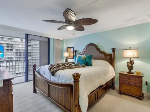 Beachfront Condo With Panoramic Ocean Views and Pool