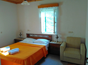 Guesthouse IRO
