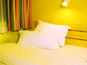 7Days Inn Hotel (Foshan Pingzhou Yuqijie East Gate)