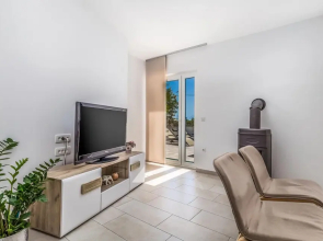 Stunning Home in Lun With Wifi and 3 Bedrooms