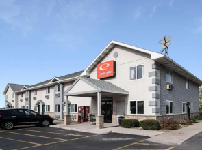 Econo Lodge Inn & Suites Farmington