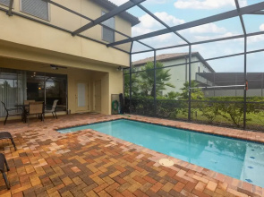 Tvpm-4638td/sr 5 Bedroom Townhouse by RedAwning