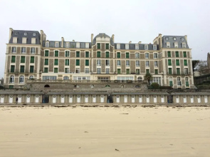 Bel Appartement 115m2 vue mer les pieds dans l'eau