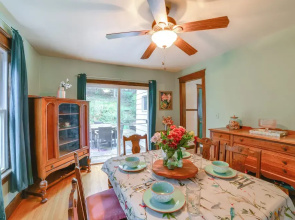 1 Mi to Dtwn Binghamton: Pet-friendly Home w/ Deck