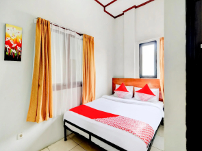 OYO 90048 Teratai Bekasi Guesthouse