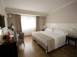 Plaza Hotel Lucchesi