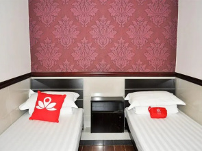 ZEN Rooms National Court