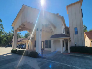 Regency Inn & Suites By Capital O Houston IAH Airport