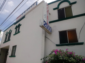 Hotel El 2000