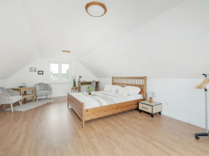 Beautiful House With Garden by Renters