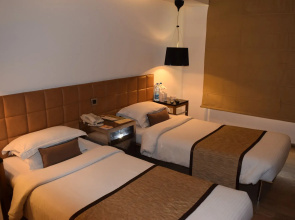 Hotel Palace Heights