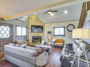 Private Hot Tub & Game Room: Pocono Family Cabin!