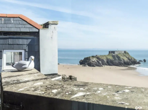 The Penthouse - Luxury 1 Bed - Panorama - Tenby