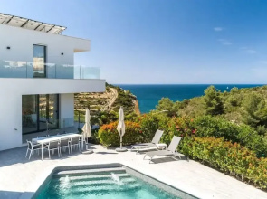 Villa Centeanes Luxury Villa Enviable Position s