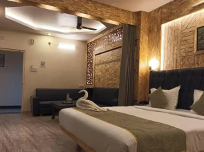 Hotel comfort & Terrace Lounge Deoghar